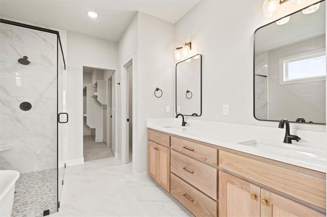 4374 Tee Box Drive, Basehor, KS 66007