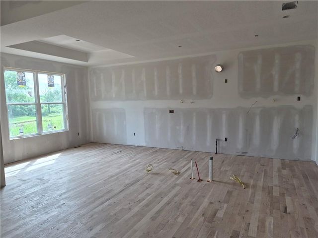 4374 Tee Box Drive, Basehor, KS 66007
