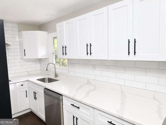 2851 Headland Drive, East Point, GA 30344