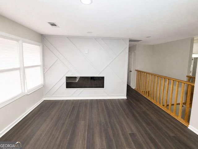 2851 Headland Drive, East Point, GA 30344