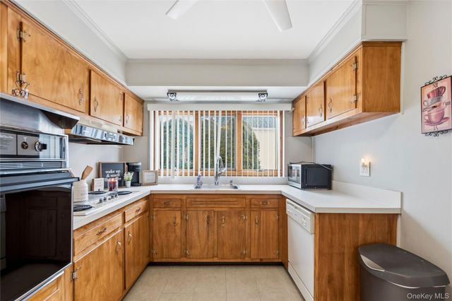 156 N Pine Street, Massapequa, NY 11758