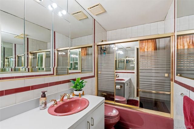 156 N Pine Street, Massapequa, NY 11758