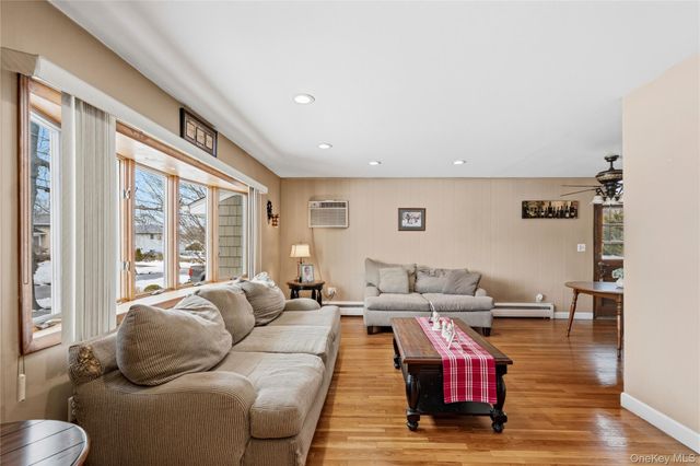 156 N Pine Street, Massapequa, NY 11758