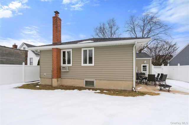 156 N Pine Street, Massapequa, NY 11758