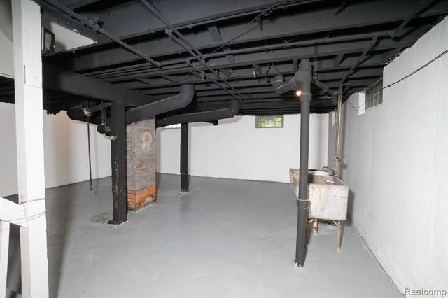 6251 Minock Street, Detroit, MI 48228