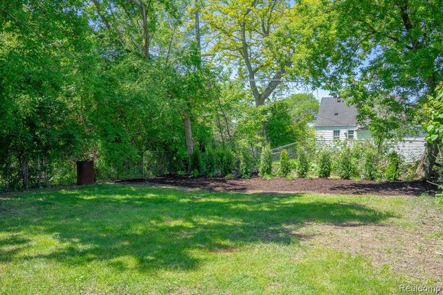 6251 Minock Street, Detroit, MI 48228