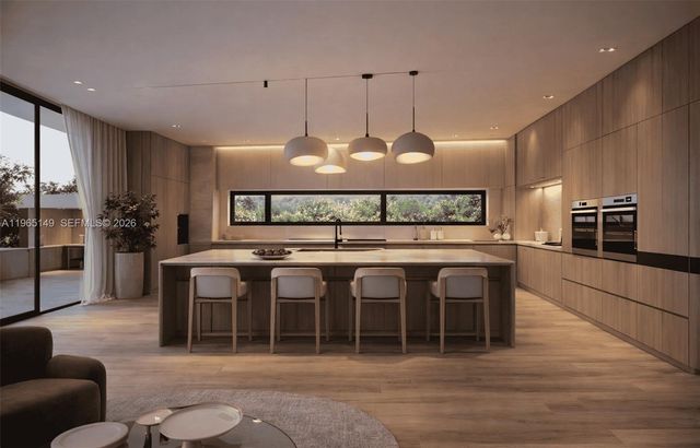 261 NE 43rd St, Miami, FL 33137