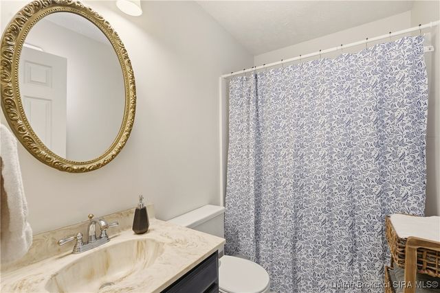 3001 Shoreline Turn, Georgetown, IN 47122