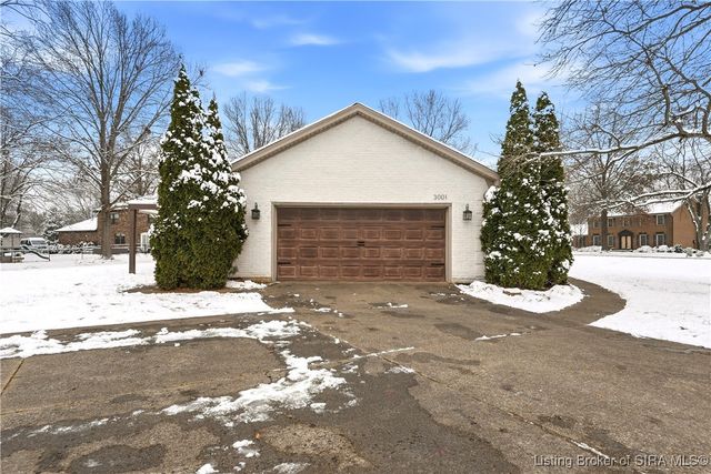 3001 Shoreline Turn, Georgetown, IN 47122