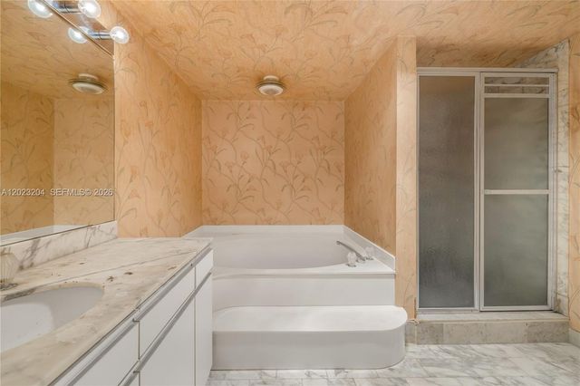 9 Island Ave 2115, Miami Beach, FL 33139
