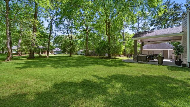 502 Garrett Drive, Magnolia, TX 77354