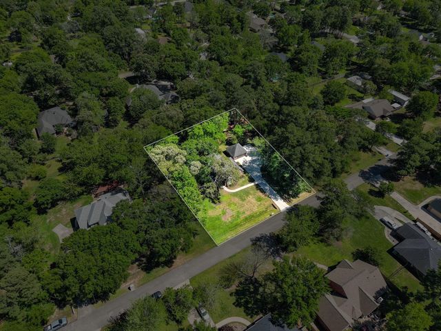 502 Garrett Drive, Magnolia, TX 77354