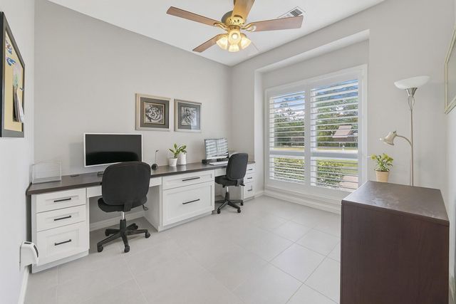 502 Garrett Drive, Magnolia, TX 77354