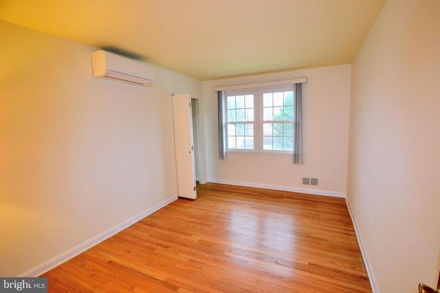 2438 GRANBY RD, Wilmington, DE 19810