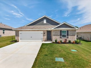 29 Annie Kate Dr, Fayetteville, TN 37334