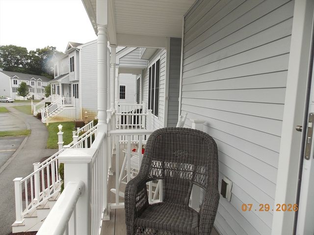 1 Paradise Ln J3, Whitman, MA 02382