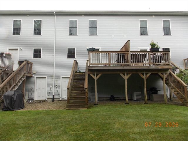 1 Paradise Ln J3, Whitman, MA 02382