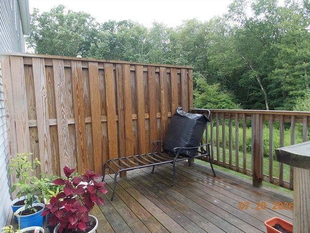 1 Paradise Ln J3, Whitman, MA 02382