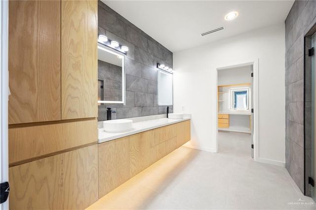 2529 Vanderbilt Avenue, Mcallen, TX 78504