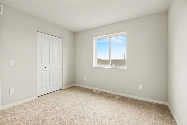 1096 Vertex Circle, Kalamazoo, MI 49009
