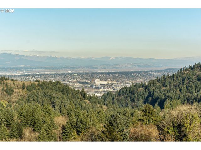 318 Nw SKYLINE Blvd 6, Portland, OR 97210