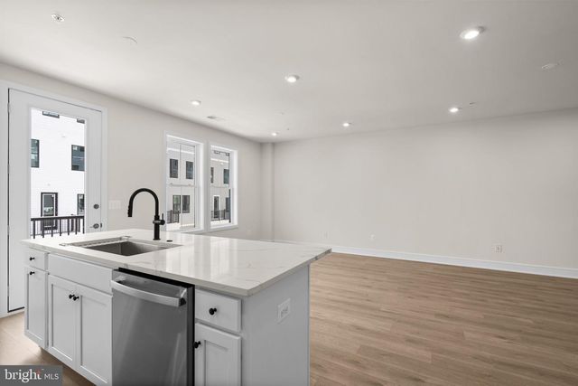 43497 FARRINGDON SQ, Broadlands, VA 20148