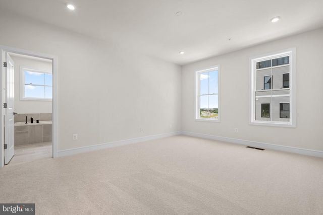 43497 FARRINGDON SQ, Broadlands, VA 20148