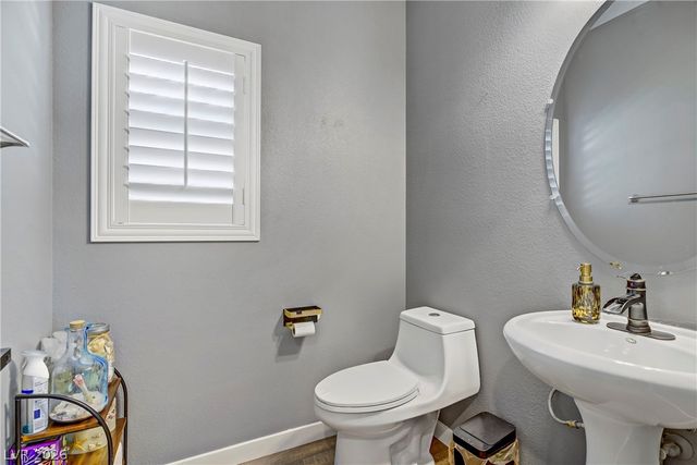 6908 Fox Sparrow Court, North Las Vegas, NV 89084