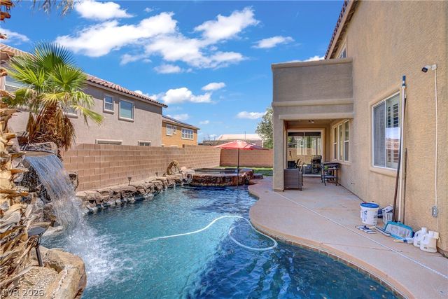 6908 Fox Sparrow Court, North Las Vegas, NV 89084