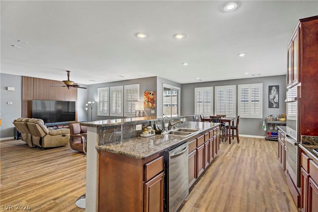 6908 Fox Sparrow Court, North Las Vegas, NV 89084