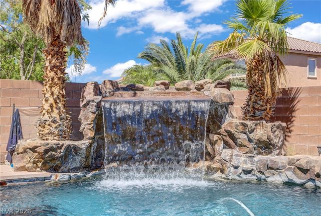 6908 Fox Sparrow Court, North Las Vegas, NV 89084