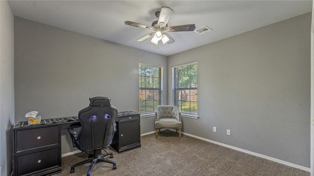 8 Northaven Street, Farmington, AR 72730