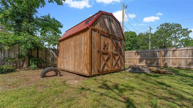 8 Northaven Street, Farmington, AR 72730