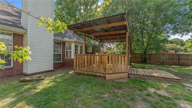 8 Northaven Street, Farmington, AR 72730