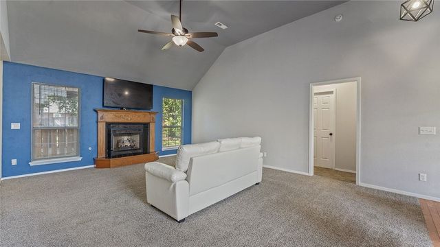 8 Northaven Street, Farmington, AR 72730