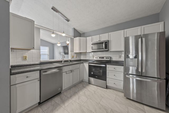 2456 Sanford Drive, Columbus, OH 43235