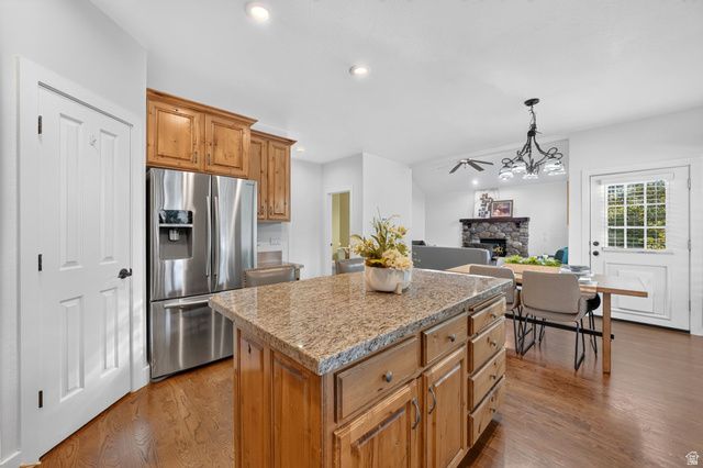 2035 E QUARTZRIDGE DR, Sandy, UT 84092