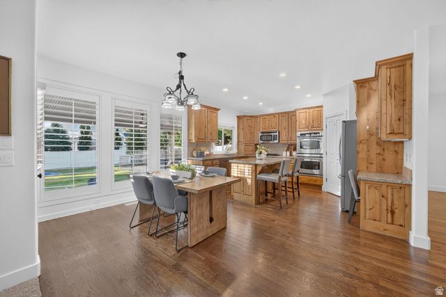2035 E QUARTZRIDGE DR, Sandy, UT 84092