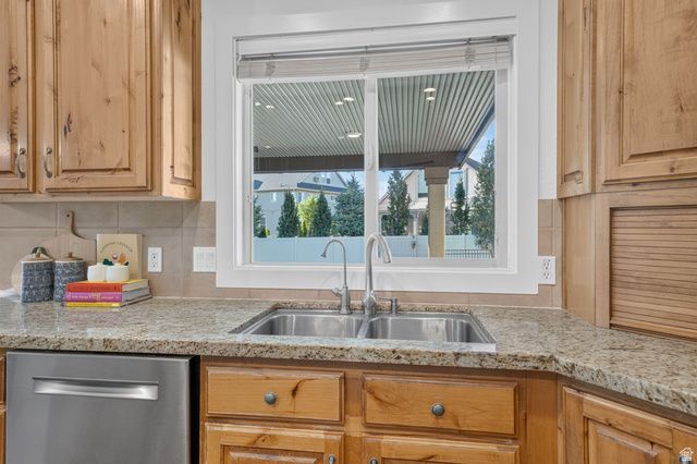 2035 E QUARTZRIDGE DR, Sandy, UT 84092