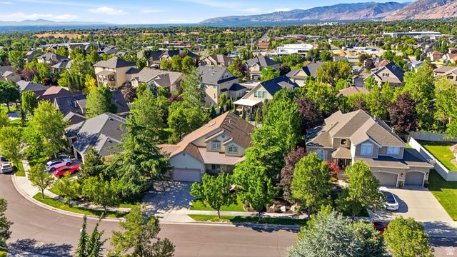 2035 E QUARTZRIDGE DR, Sandy, UT 84092