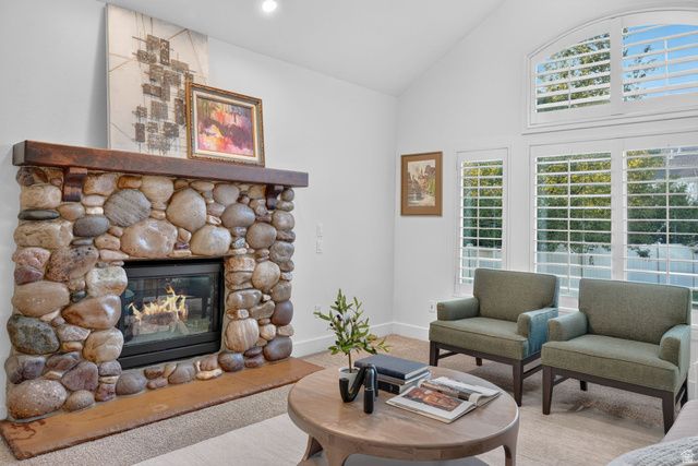 2035 E QUARTZRIDGE DR, Sandy, UT 84092