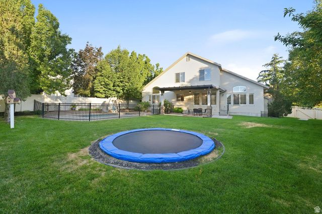 2035 E QUARTZRIDGE DR, Sandy, UT 84092