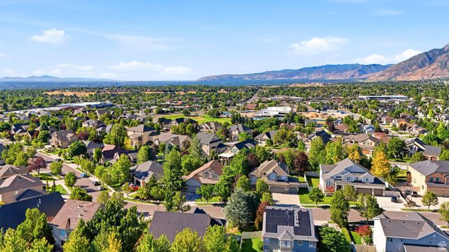 2035 E QUARTZRIDGE DR, Sandy, UT 84092