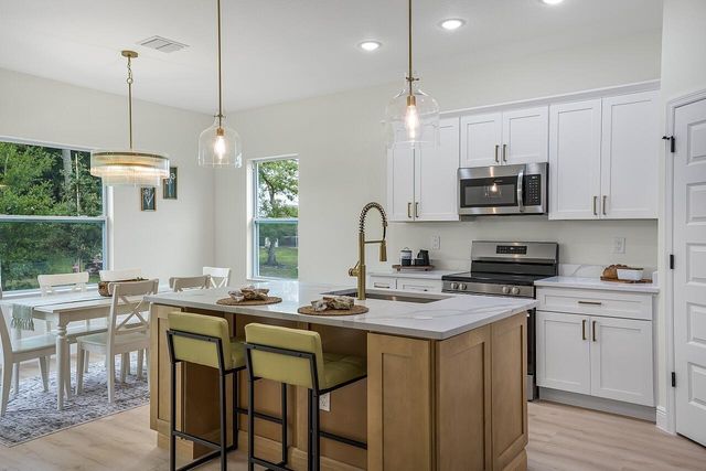 9355 100th Avenue, Vero Beach, FL 32967