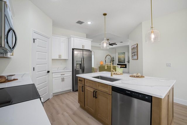 9355 100th Avenue, Vero Beach, FL 32967