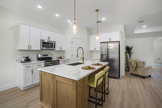 9355 100th Avenue, Vero Beach, FL 32967