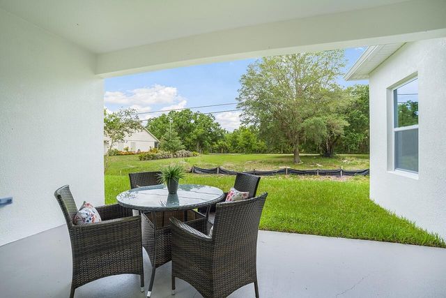 9355 100th Avenue, Vero Beach, FL 32967