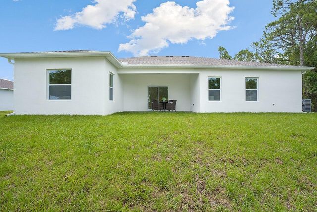9355 100th Avenue, Vero Beach, FL 32967