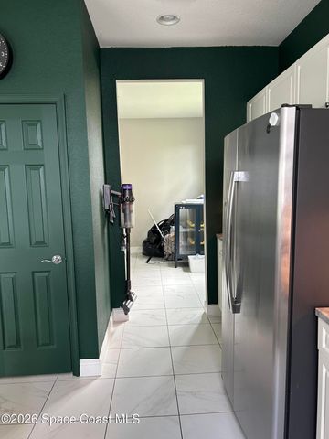 1616 NW Cataluna Circle, Port St. Lucie, FL 34986