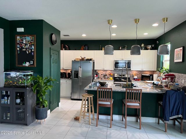 1616 NW Cataluna Circle, Port St. Lucie, FL 34986